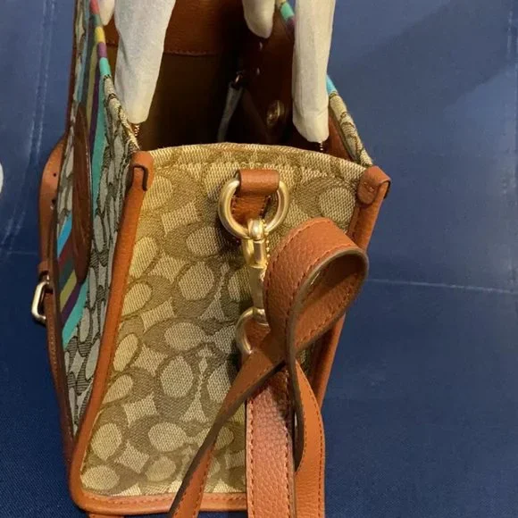 Coach Dempsey 22 Tote bag - Picture 4 of 7